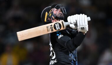 Blackcaps beat South Africa to level T20 series