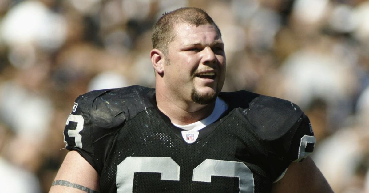 Former Raider Barret Robbins, who went missing before Super Bowl, dies at 52