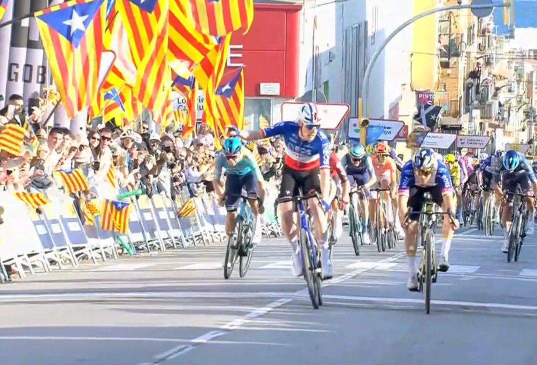 Remco Evenepoel denied Volta a Catalunya opening stage by inches