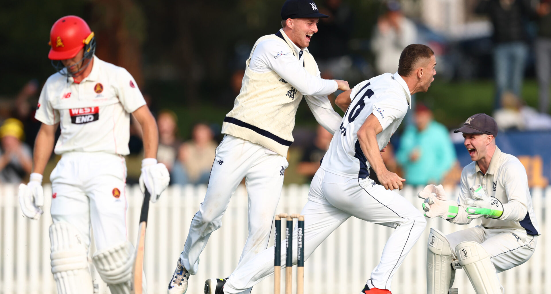 Perry's dramatic injection helps Vics close in on Shield title
