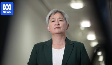 Australian crisis teams sent to Middle East as Iran war continues