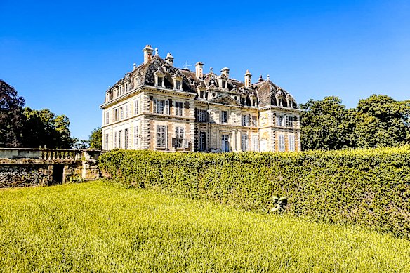 The Chateau de Purnon (nearly) all yours 