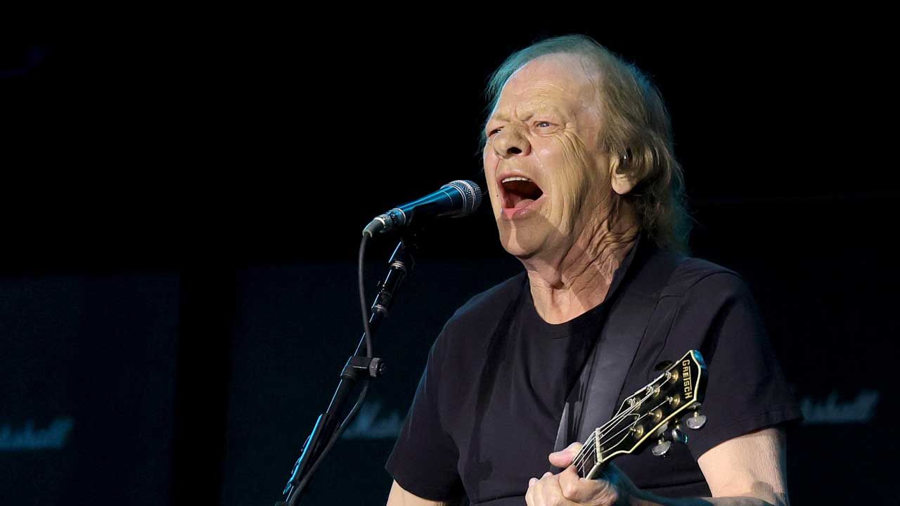 Stevie Young onstage