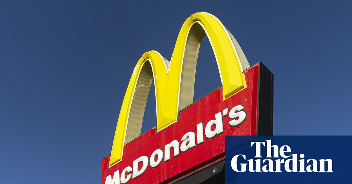 Fair Work abolishes junior pay rates, with half a million young Australians to be paid more | Wages growth