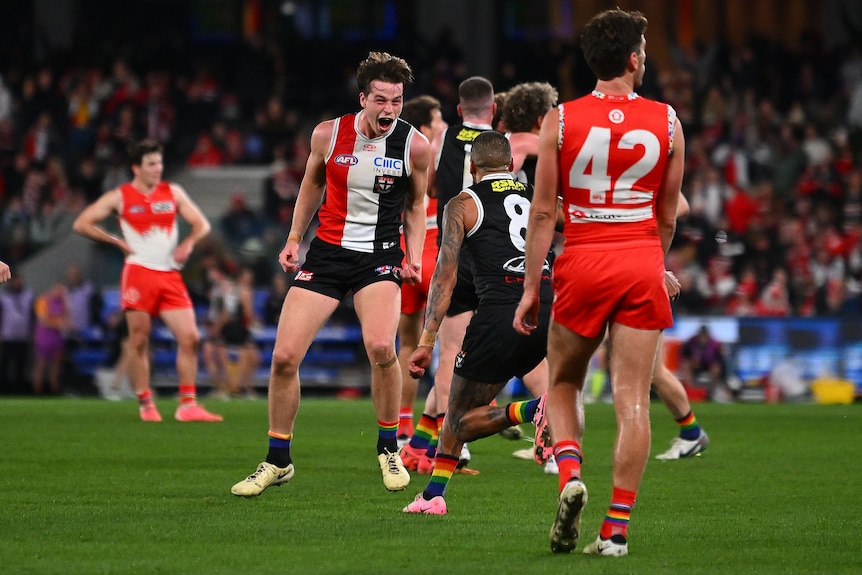 St Kilda's Mattaes Phillipou celebrates a goal