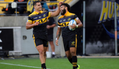 Hurricanes big Super Rugby winners over Reds