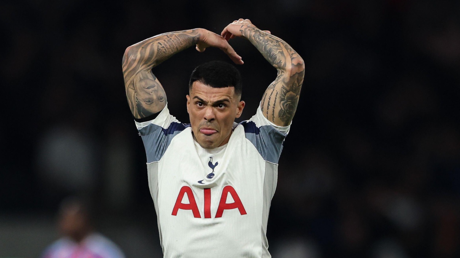 Porro 'berates Tudor?! Tottenham star 'smashes everything' in 'real headloss'