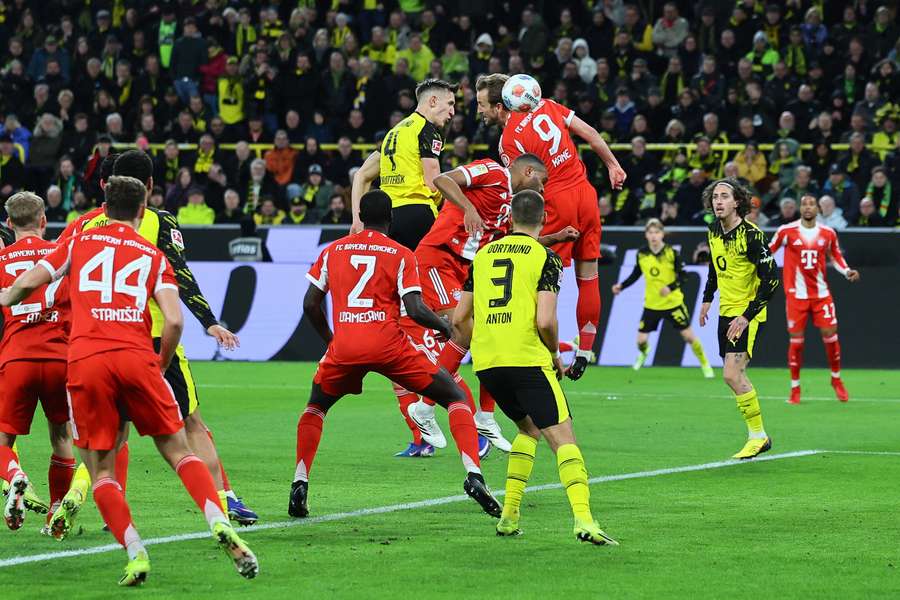 Borussia Dortmund's Nico Schlotterbeck scores against Bayern