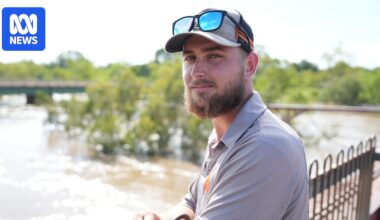 Katherine bracing for possible further major flood as river set to reach 17.5m