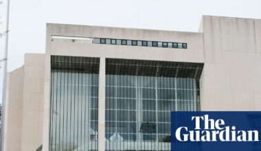 Australia’s high court orders ankle bracelets be removed and curfews end for 43 former immigration detainees | Australian politics