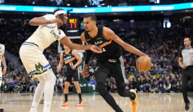 Spurs maul Bucks to extend NBA winning streak to 8 games