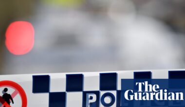 Swastika found scratched into window of Jewish bagel shop in Sydney | Sydney