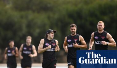 From the Pocket: Essendon have all the hallmarks of a team deep in rebuild – just not the stomach to acknowledge it | AFL