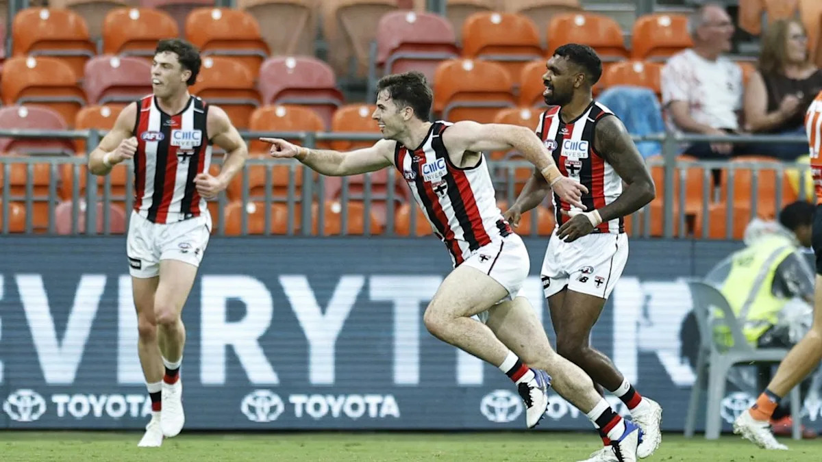 Saints squeeze out GWS in delayed AFL clash