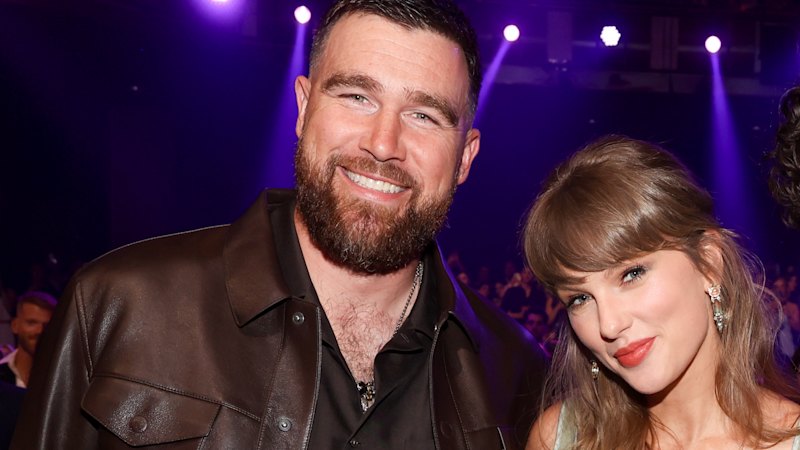 Couple make awards show debut at iHeartRadio Music Awards 2026