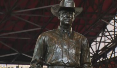 Fort Worth Congressman calls on Rangers, MLB to remove controversial statue