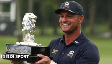 Bryson DeChambeau holds the LIV Golf Singapore trophy