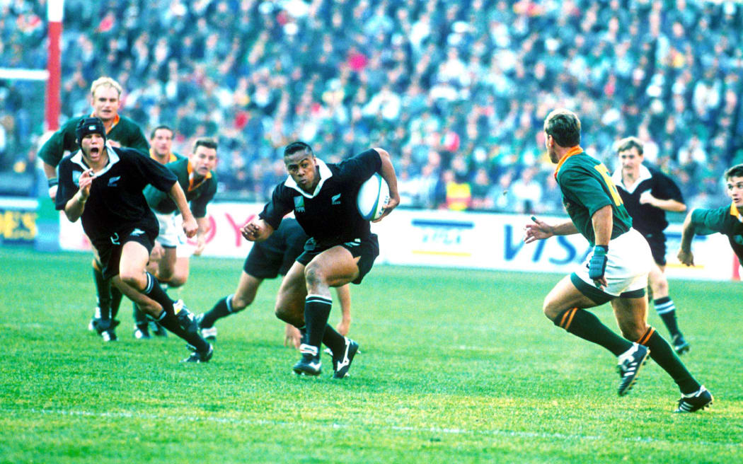 Jonah Lomu in action for the All Blacks during the 1995 Rugby World Cup final against South Africa.