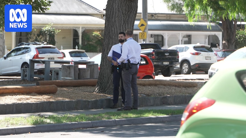 Man stabbed in Port Melbourne by unknown offender in early morning attack