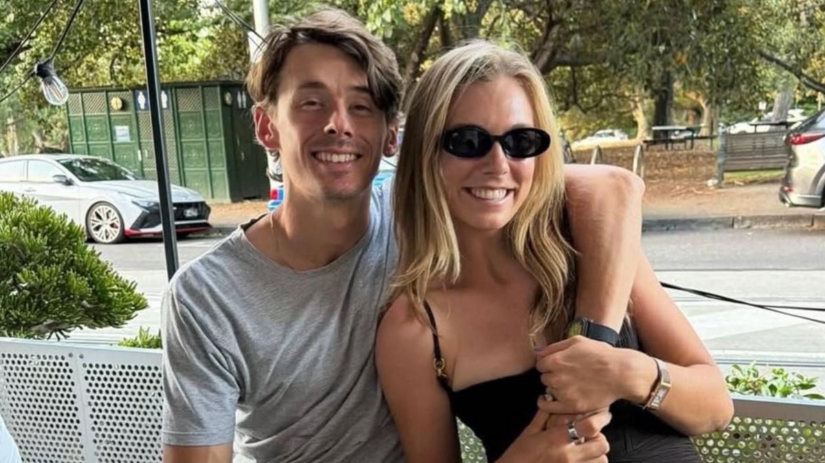 Alex de Minaur debuts new on-court look and gets immediate tick of approval from fiancée Katie Boulter