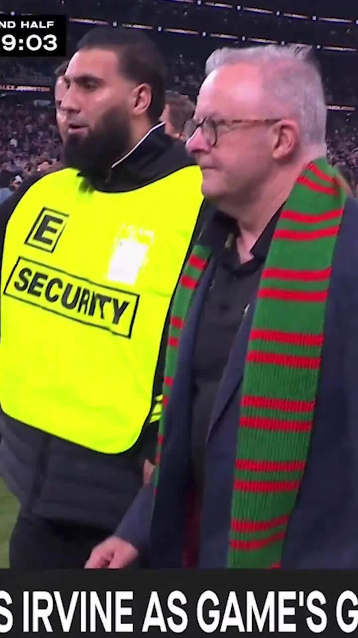 Albo arrives to celebrate NRL record