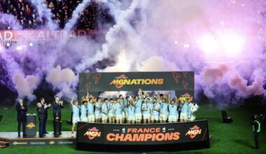 Les Bleus leave it late to defend Six Nations title