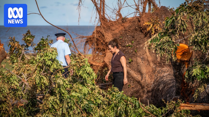 Relief as Katherine River peaks without further damage, remote evacuees head home