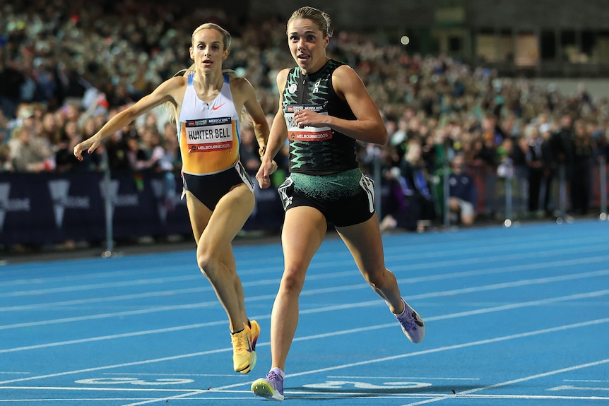 Claudia Hollingsworth beats home Georgia Hunter Bell at the Maurie Plant Meet.