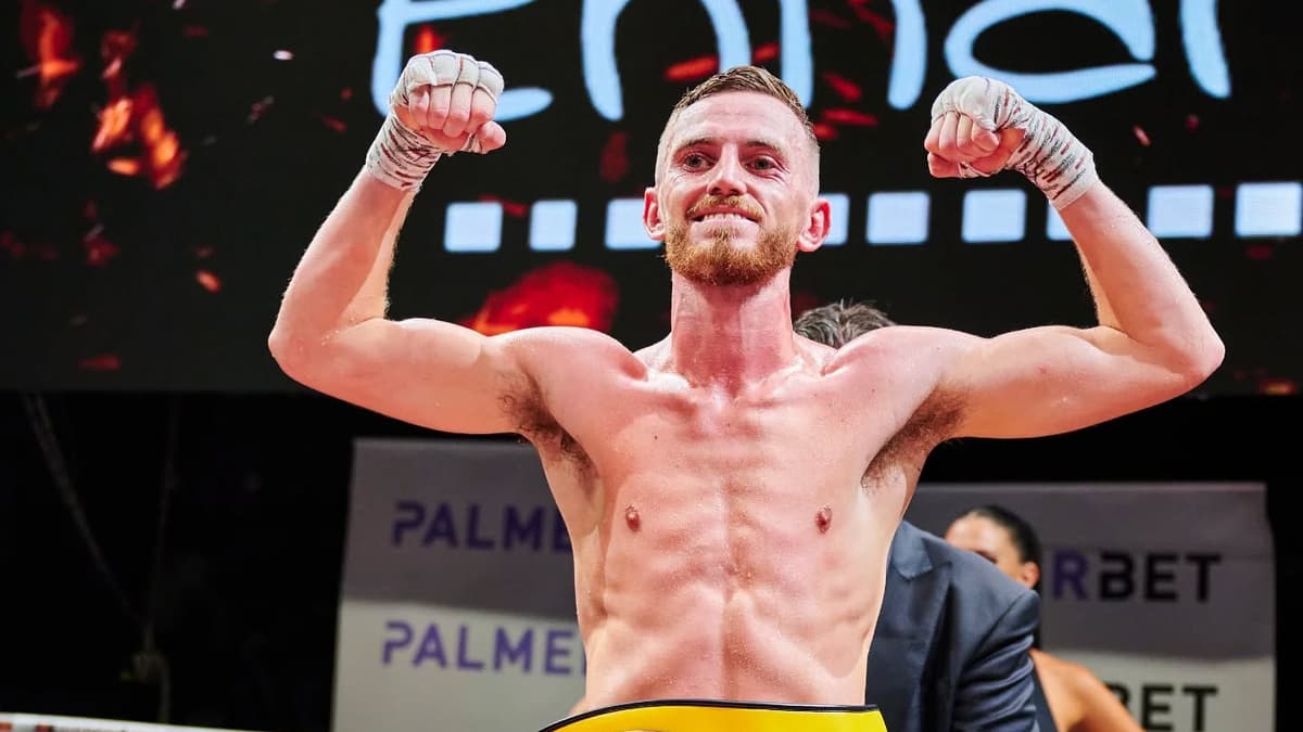 Isle of Man boxer clinches Australasian Super Featherweight title