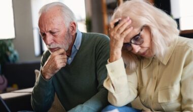 Pensions warning as people lose thousands | Personal Finance | Finance