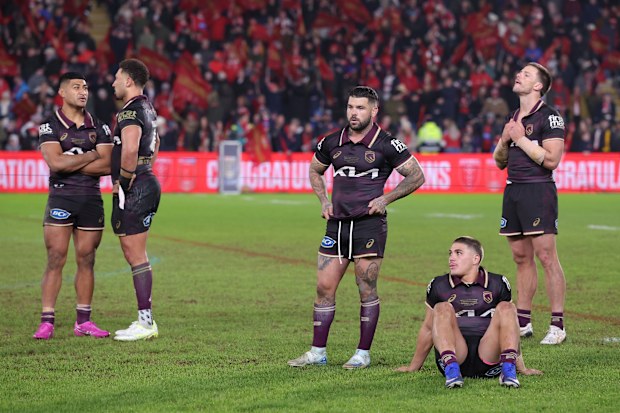 HULL, ENGLAND - FEBRUARY 19: The players of Brisbane Broncos look dejected after defeat to of Hull KR in the World Club Challenge match between Hull KR and Brisbane Broncos at MKM Stadium on February 19, 2026 in Hull, England. (Photo by Alex Livesey/Getty Images)