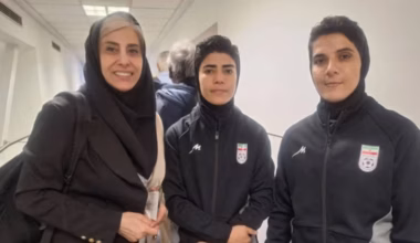 Staffer convinced Iranian soccer players abandon Australia asylum bid to return home