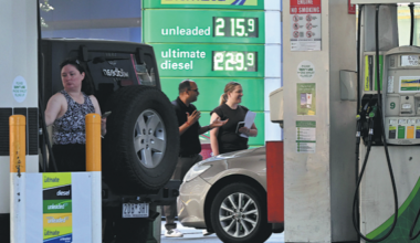 Conflicts push up fuel costs in Australia - World