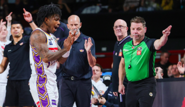 'All love': KD talks Cotton clash as Kings take Game 3