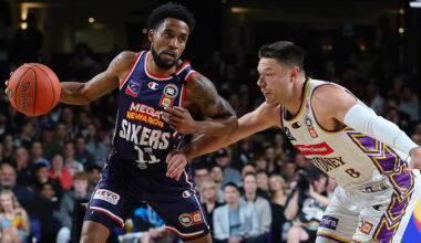 Davis dazzles, but Delly the difference?