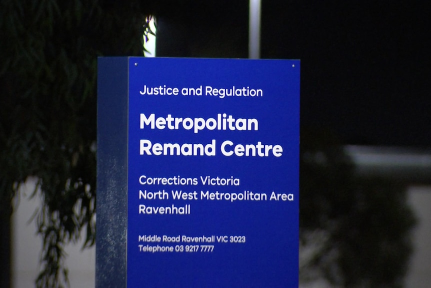 A sign ou the front of the Metropolitan Remand Centre.