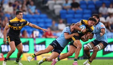 Hurricanes kicking clear of NSW Waratahs after half-time