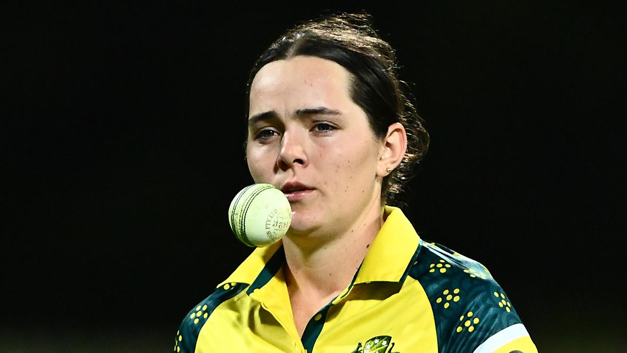 Lucy Hamilton interview, squads, debut, video, highlights