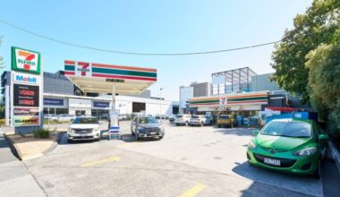 Sydney pub The Oaks sold to Gallagher family for $140m