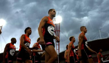 AFL GWS v St Kilda: Live updates as lightning causes chaos at ENGIE Stadium