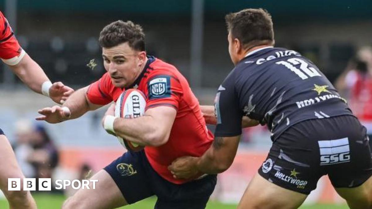 Shane Daly is tackled by Andre Esterhuizen