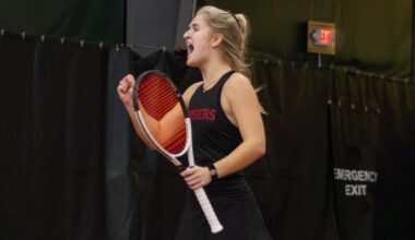 Indiana women’s tennis splits Saturday slate, reaches 10 wins
