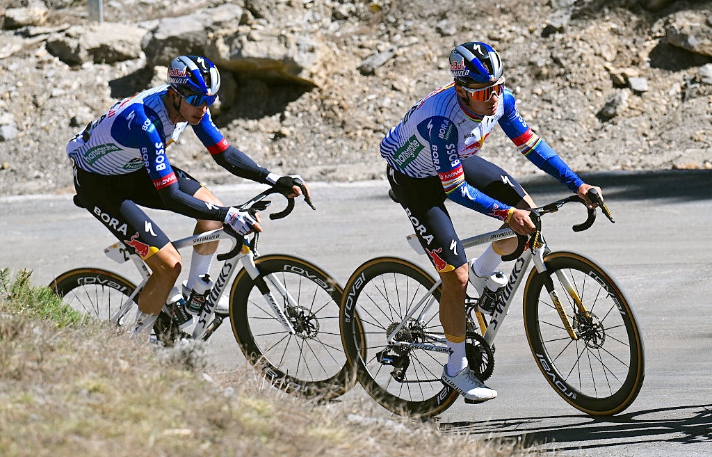 LA MOLINA, SPAIN - MARCH 27: (L-R) Florian Lipowitz of Germany and Remco Evenepoel of Belgium and Team Red Bull - BORA - hansgrohe compete during the 105th Volta a Catalunya 2026, Stage 5 a 155.3km stage from La Seu d'Urgell to La Molina/Coll de Pal 2109m / #UCIWT / on March 27, 2026 in La Molina, Spain. (Photo by Szymon Gruchalski/Getty Images)