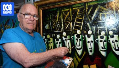 Broken Hill artist 'Pro' Hart remembered as Aussie cultural icon 20 years on from his death