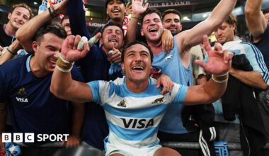 Rodrigo Isgro celebrates with Pumas fans
