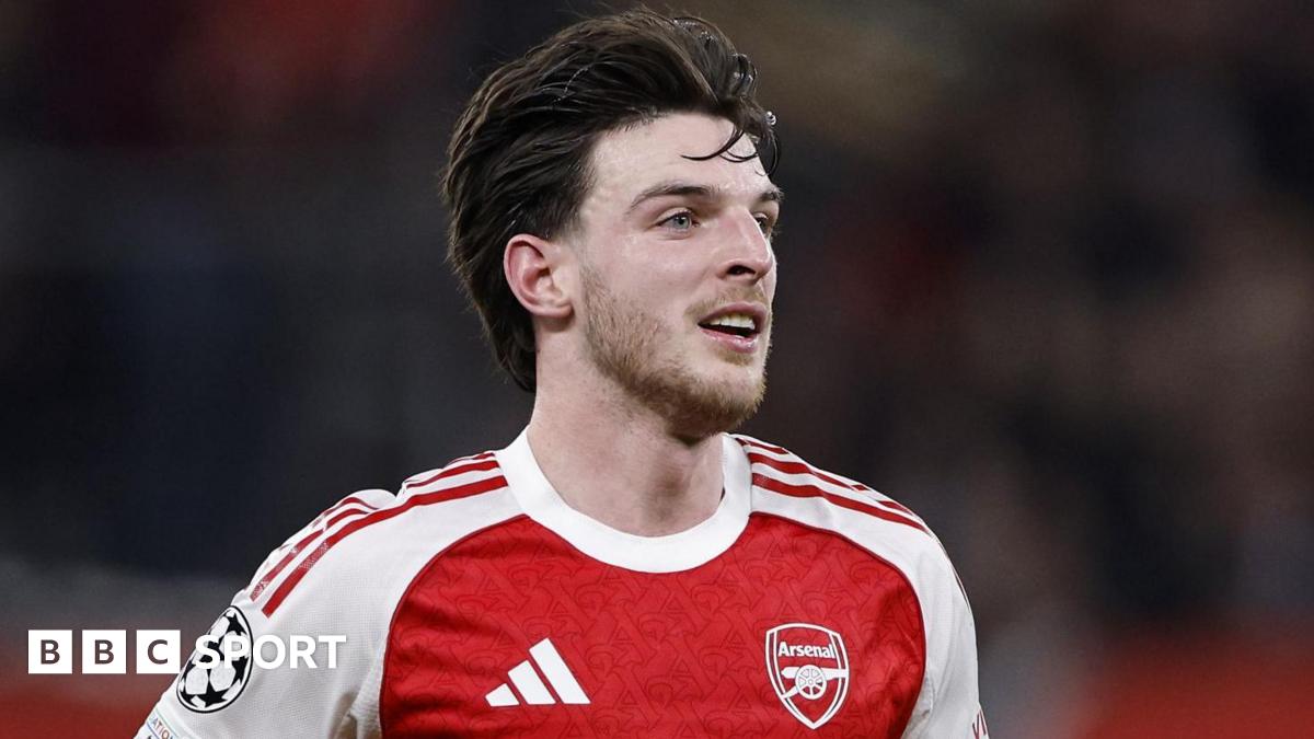 Arsenal midfielder Declan Rice in the club's red and white home shirt