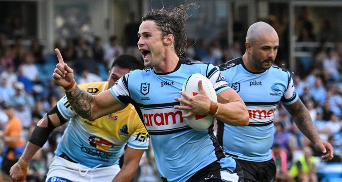 Cronulla Sharks thrash woeful Gold Coast Titans – Total Rugby League