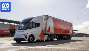 Electric trucks trade diesel for batteries to make their mark on Australian roads