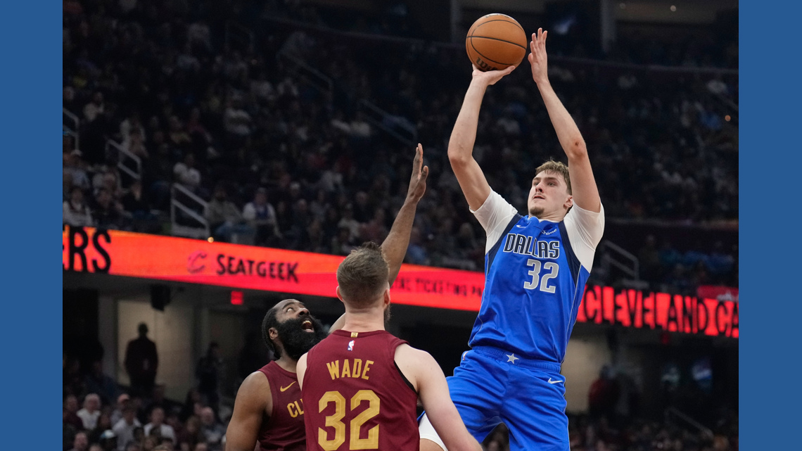 Flagg helps Mavericks bounce back from one of their worst games of the season with win at Cleveland