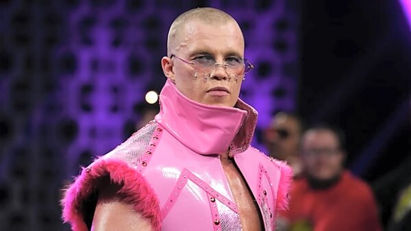 Current AEW Champion Injured On Collision (AEW News)